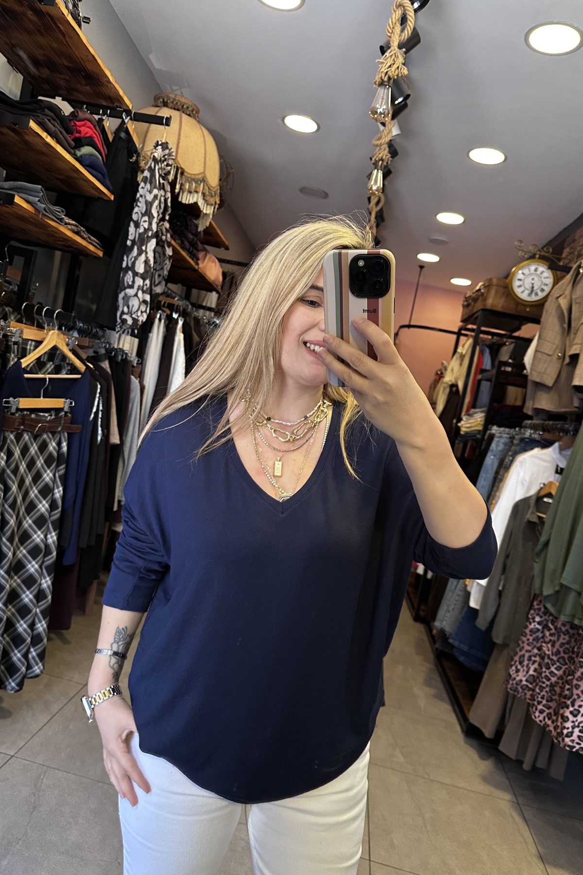 İthal Kumaş V Yaka Oversize Bluz - Lacivert