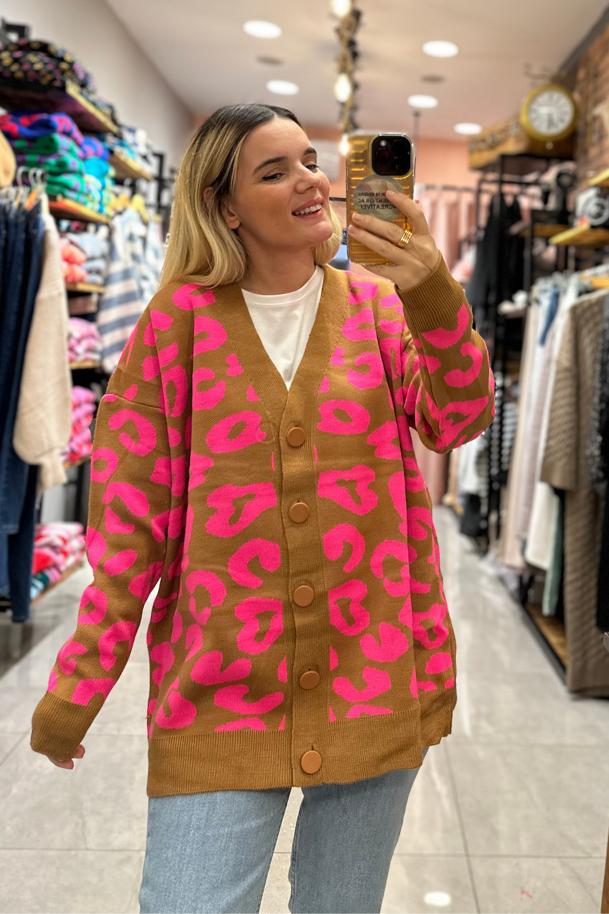 Kahverengi pembe desen hırka