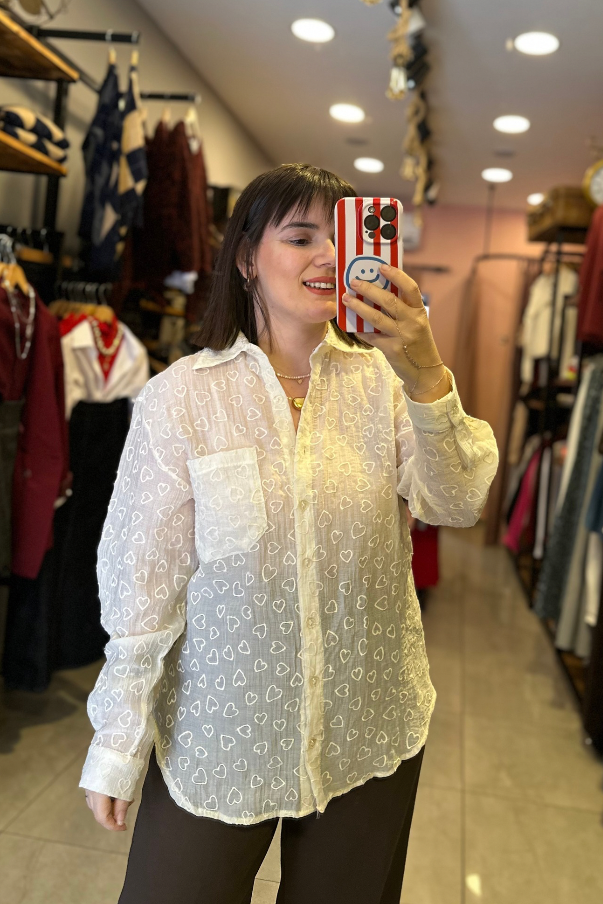 Kalp Detaylı Gömlek 