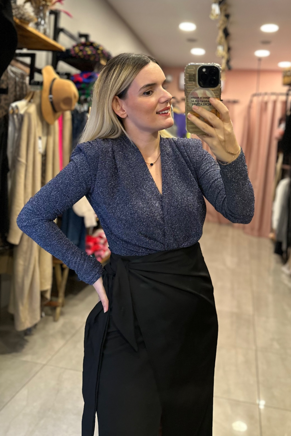 Lacivert simli vatkalı bodysuit