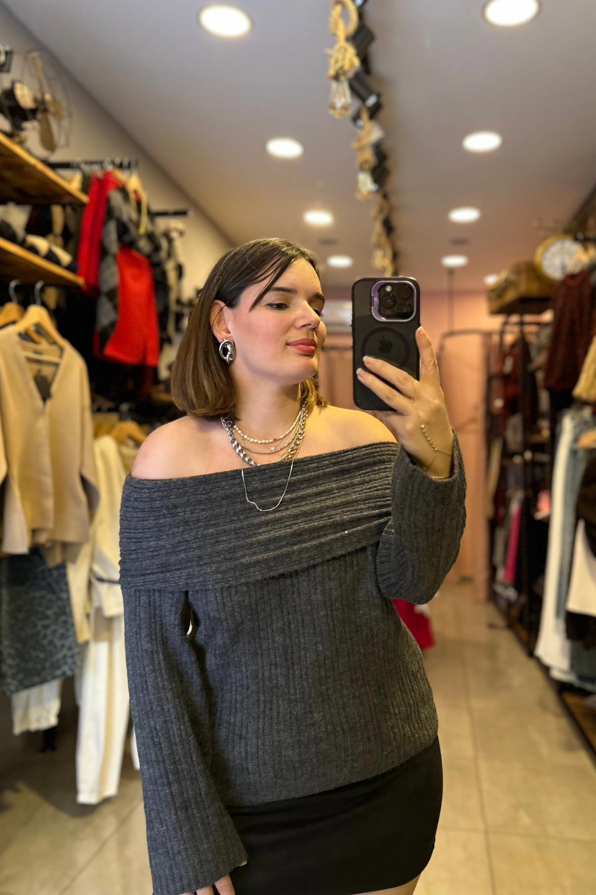 Madonna Yaka / antrasit