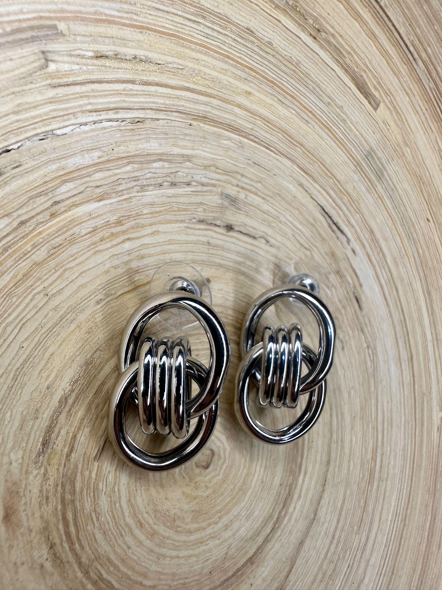 marka muadili silver halka geçmeli küpe