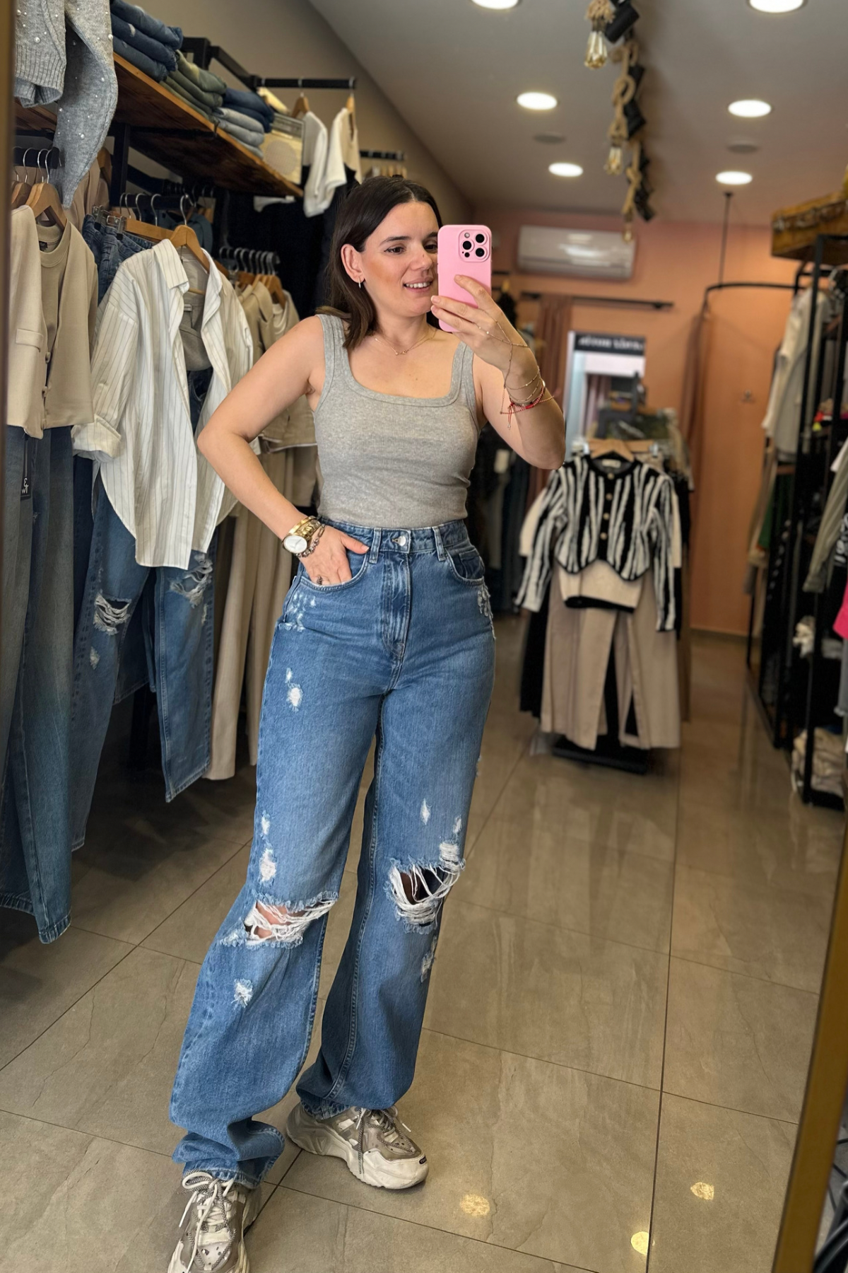 Orjinal Marka Yırtık Straight Jean