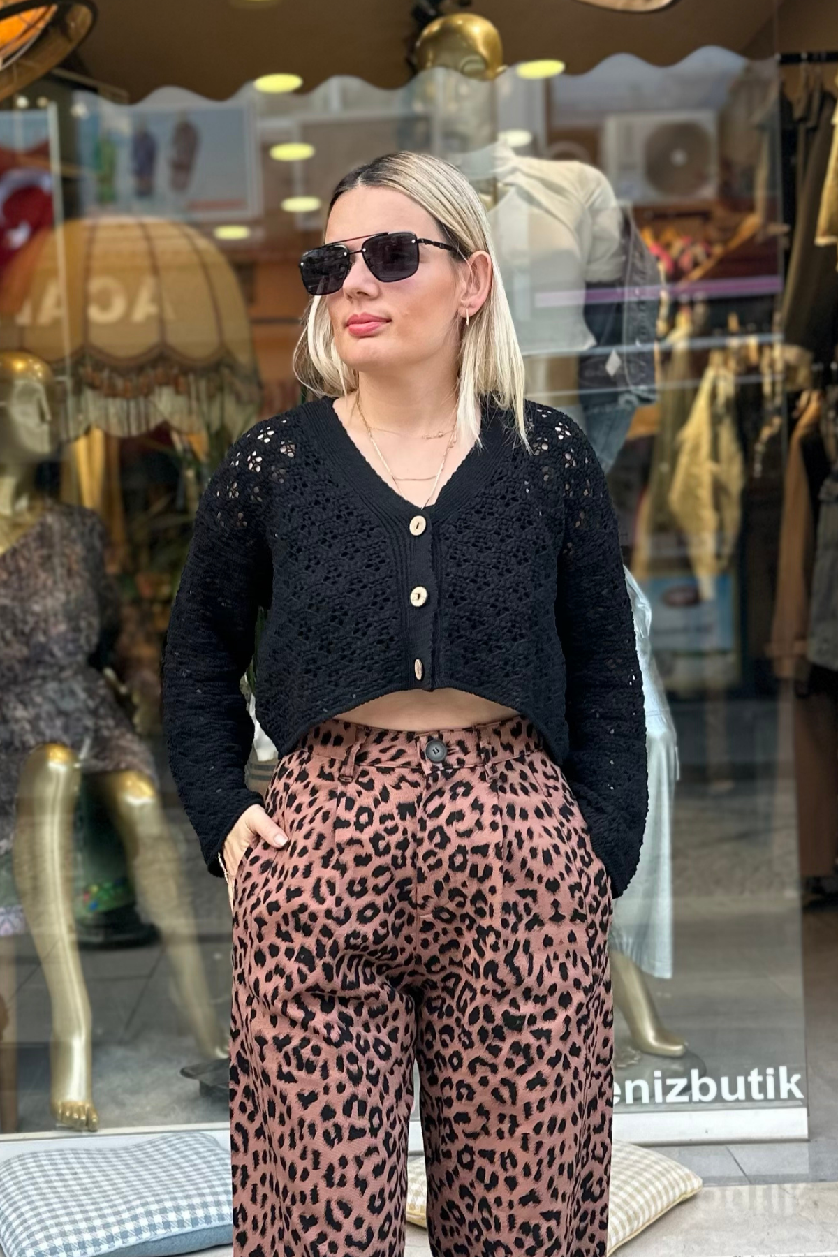 Siyah Delikli  Merserize Hırka