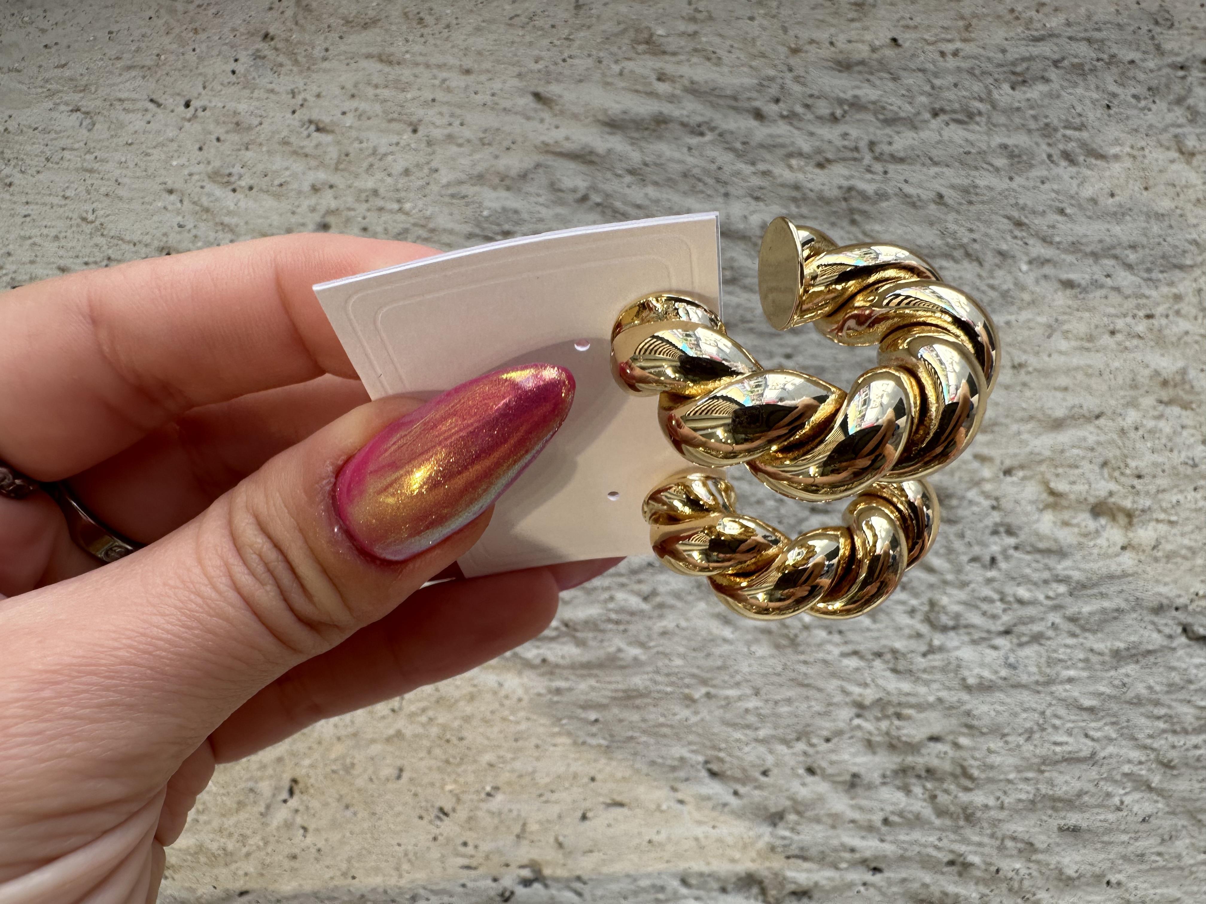 Vintage Plaka Burgu Gold Renk Çelik  Halka Küpe 