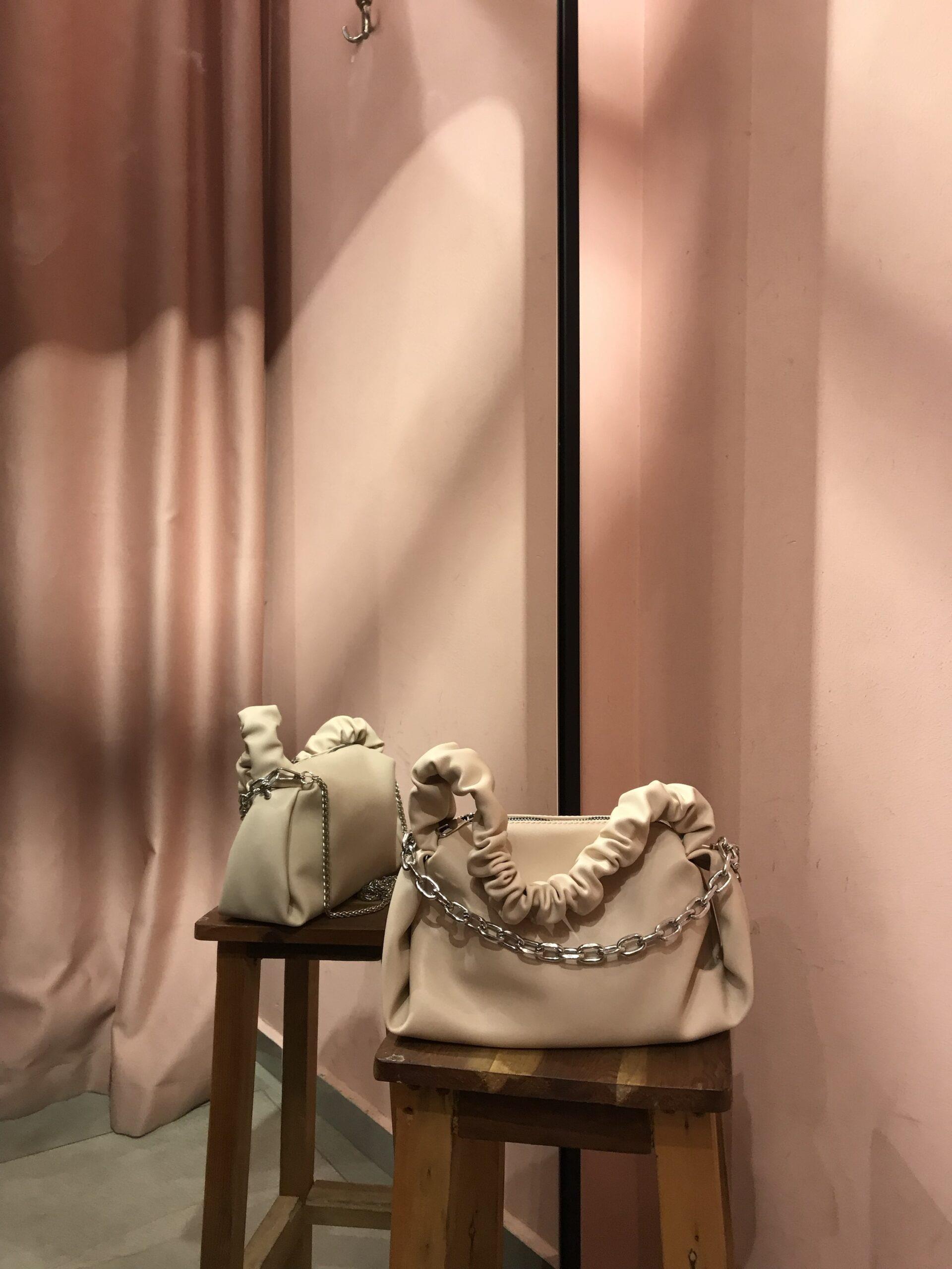 Zincir detay çanta - Krem