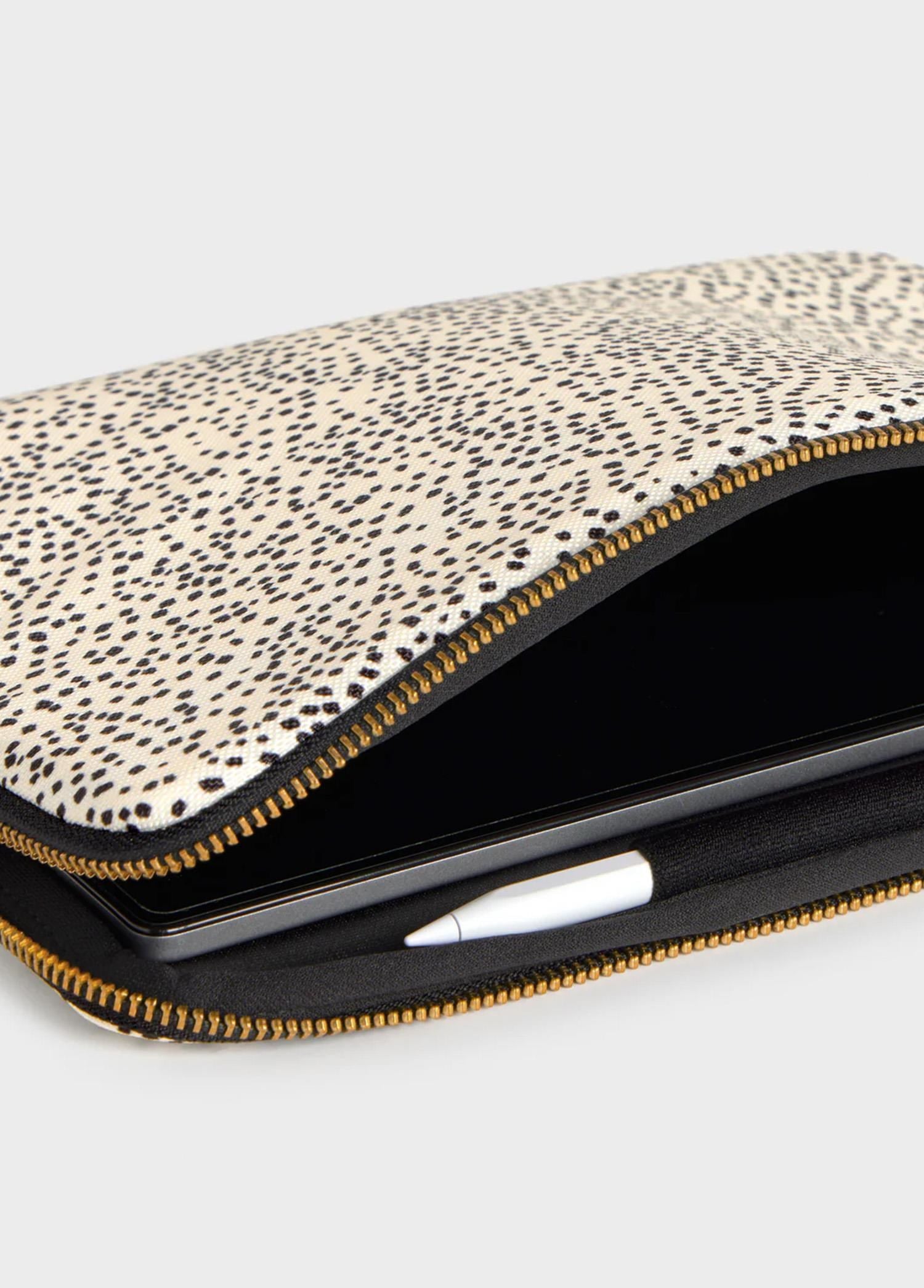 WOUF Panna Ipad Sleeve