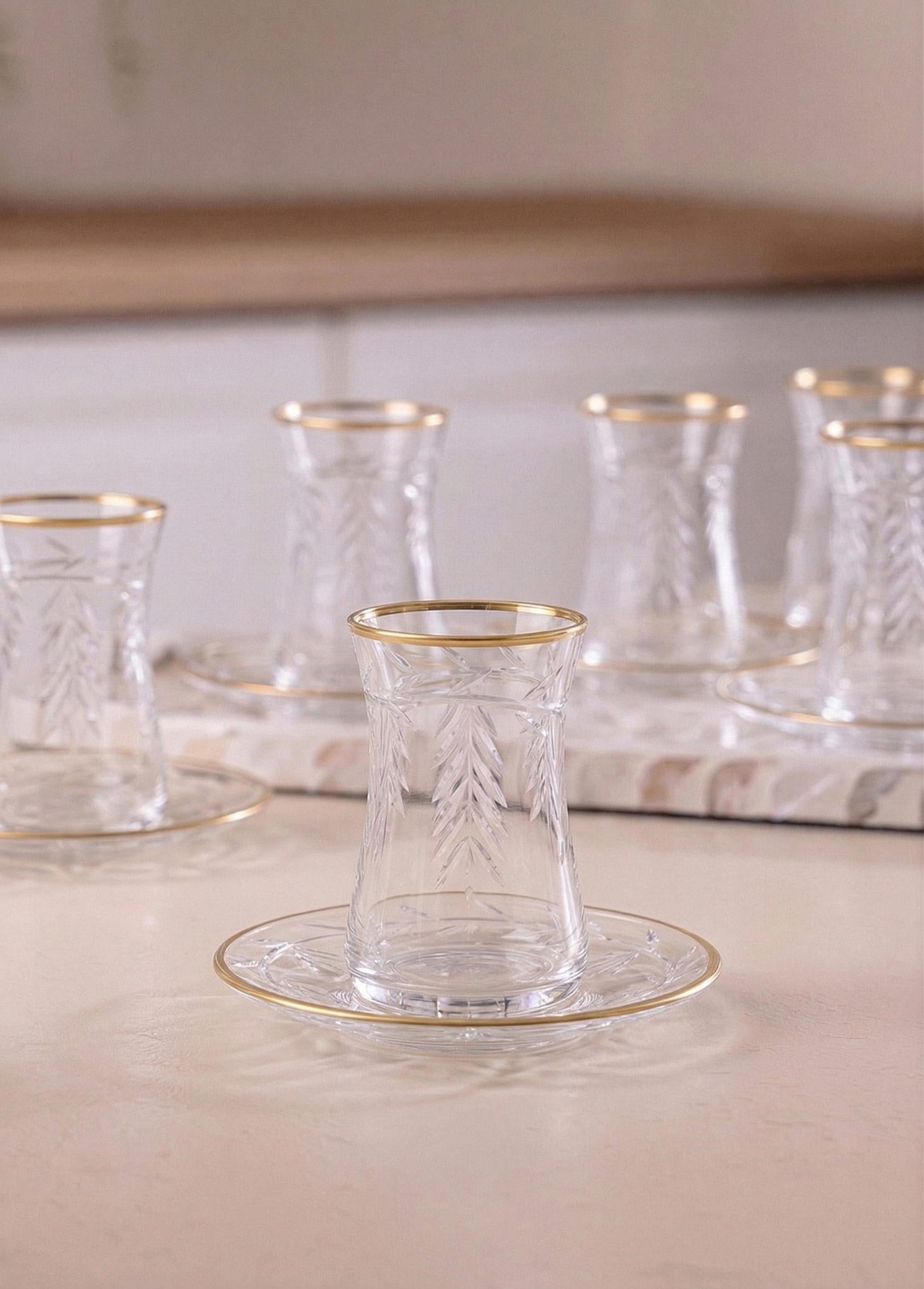 The Mia Leaf Çay Seti Gold 12 Parça