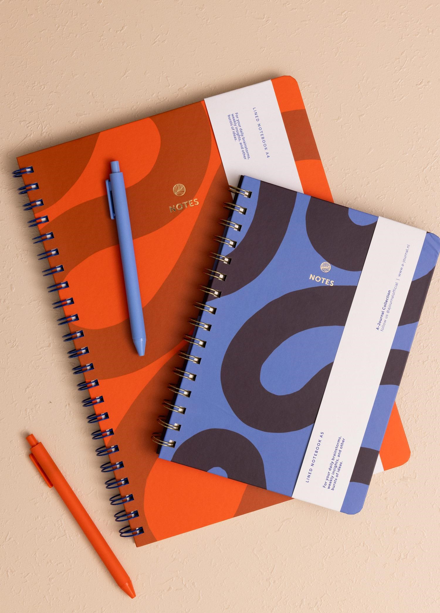 The Mia Mavi Lacivert Desenli Defter 16 x 21 cm