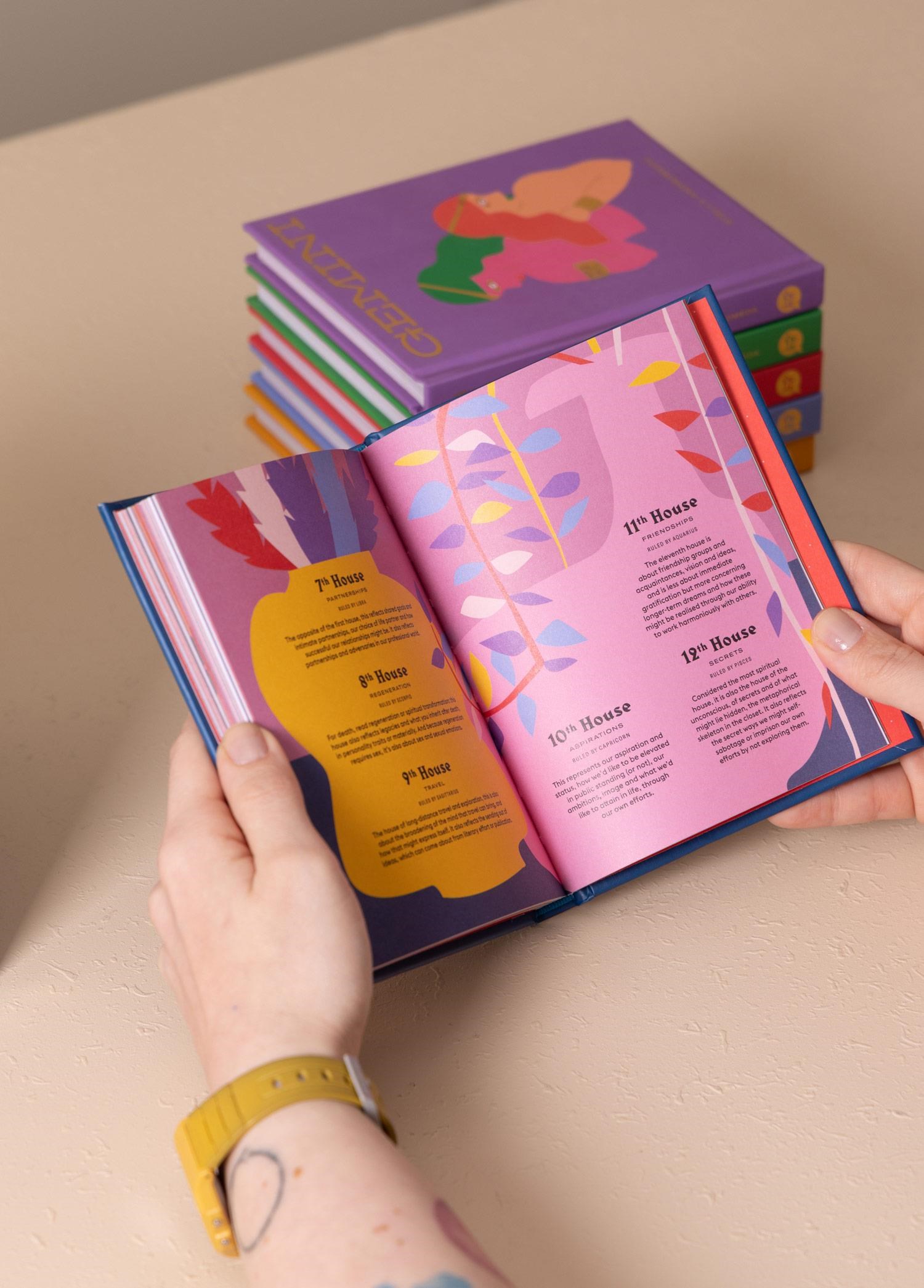 The Mia Leo Kitap