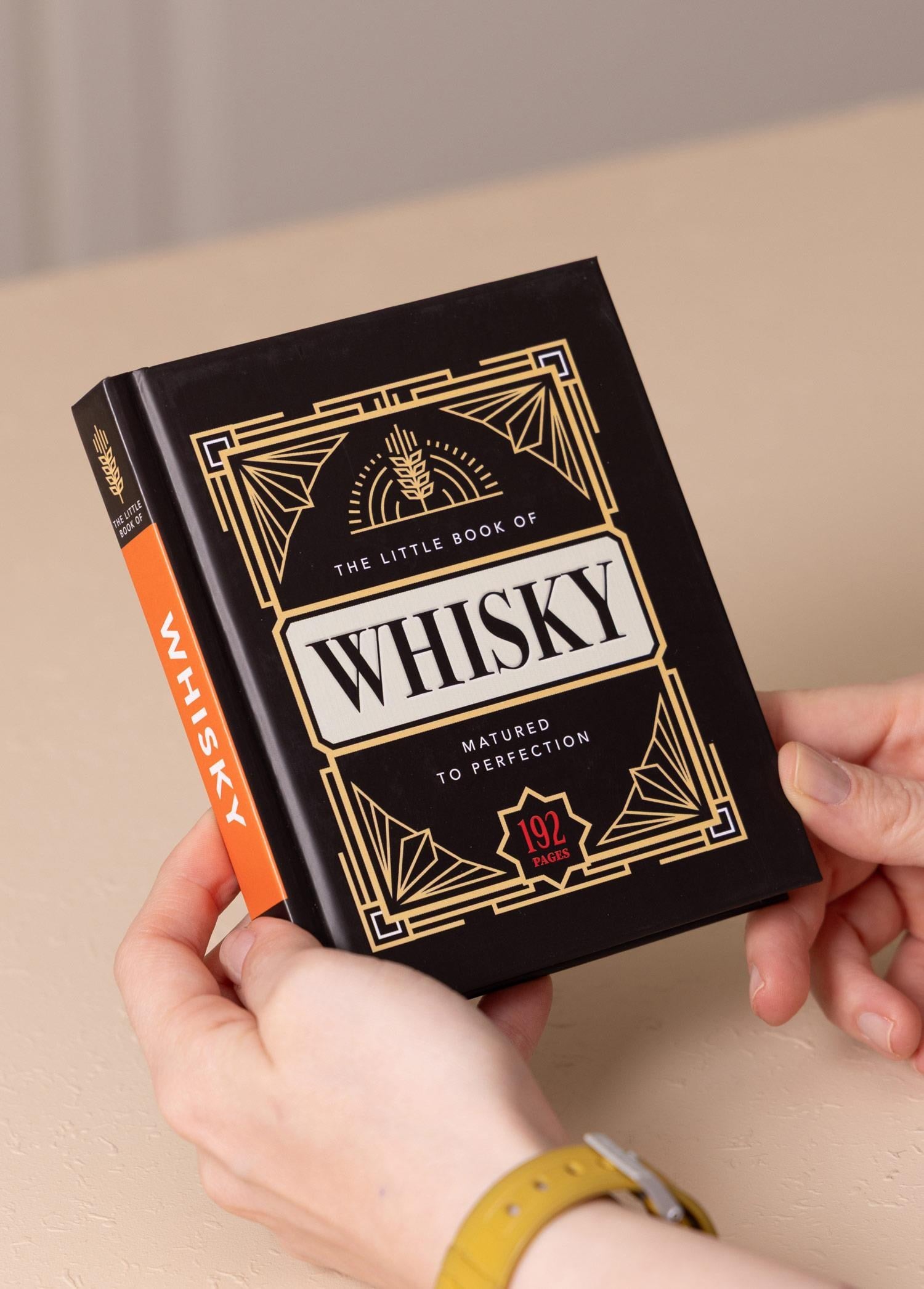 The Mia The Little Book of Whiskey A Kitap