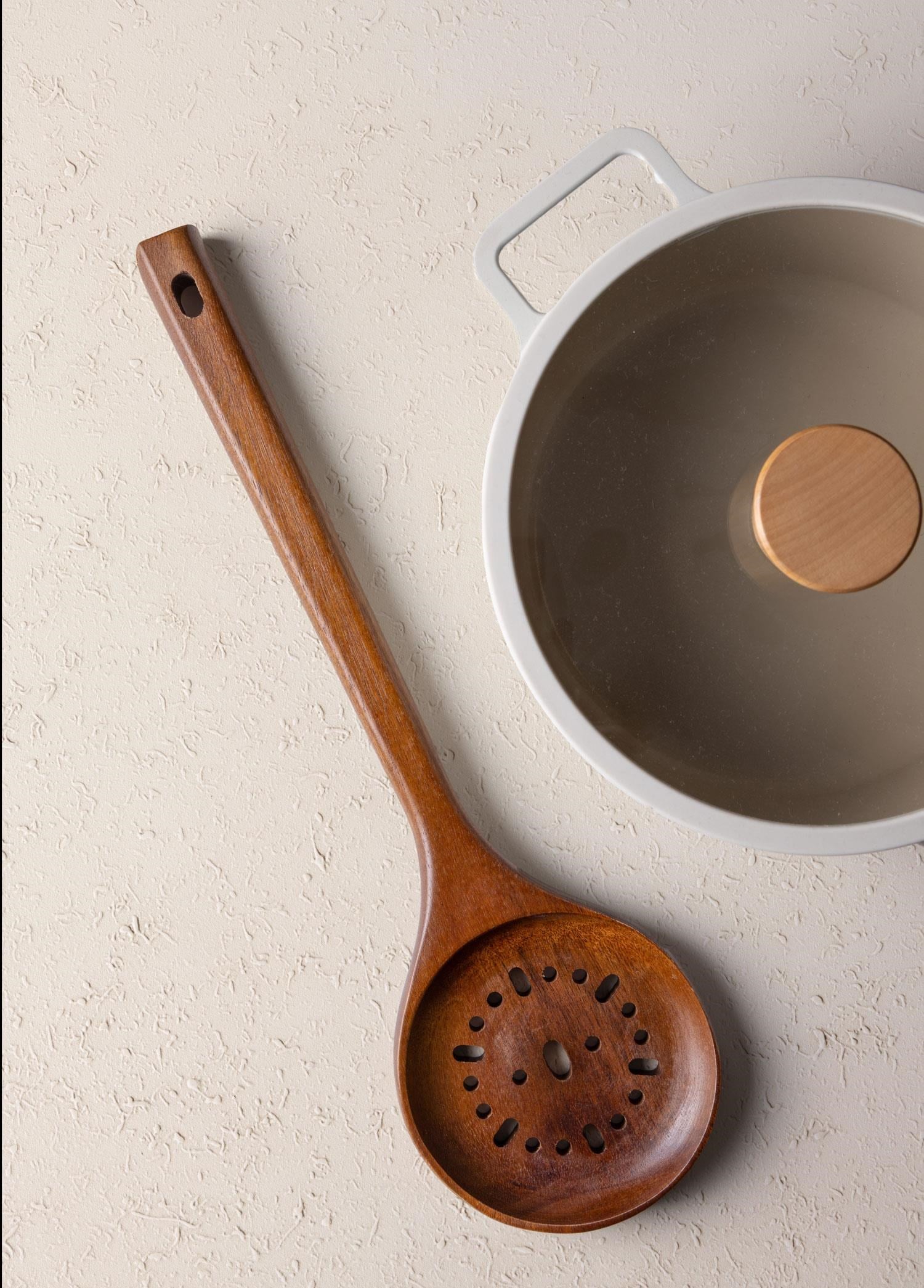 Servis Gereçleri The Mia Natura Akasya Kevgir 34x10 cm