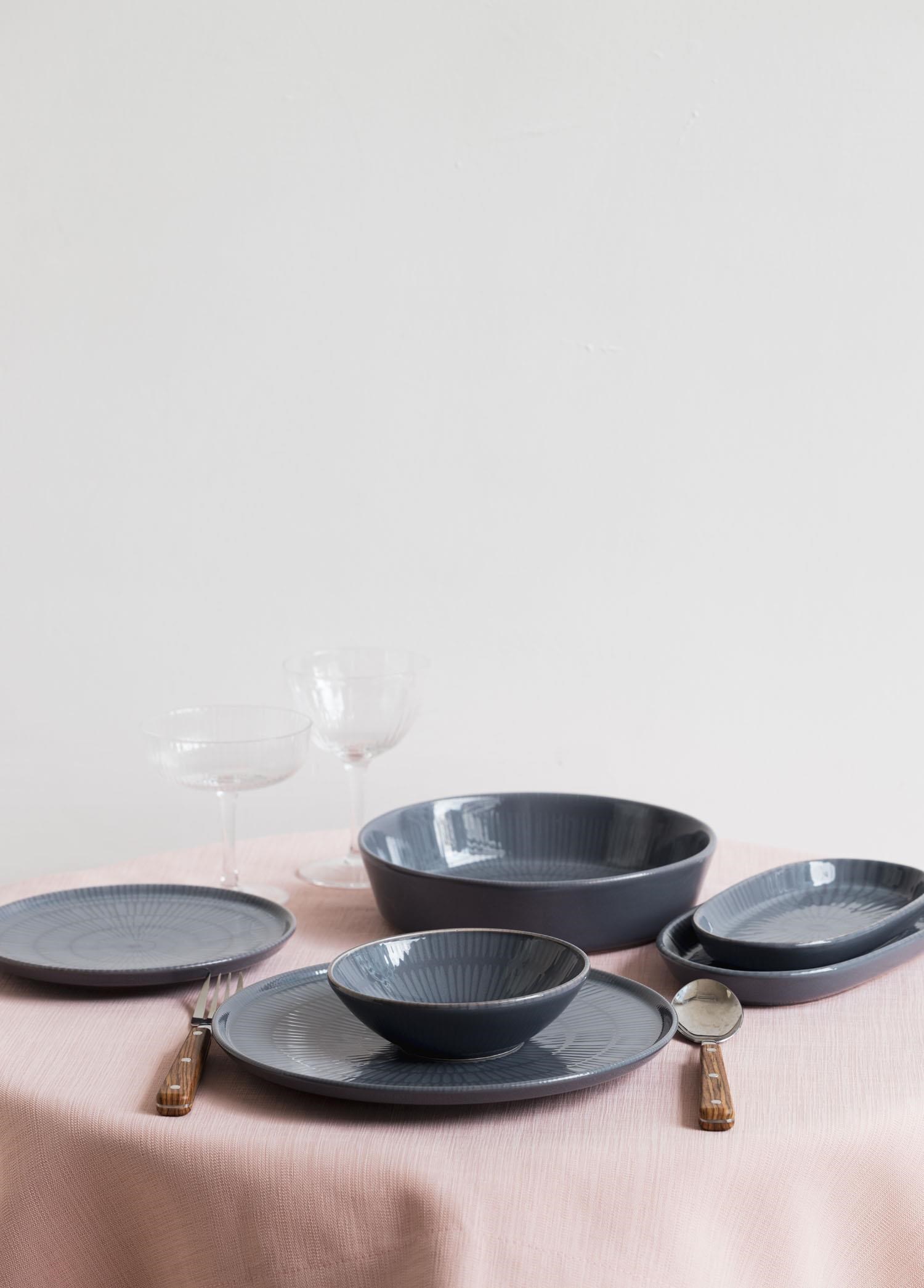 The Mia Noon Oval Servis Tabağı 2li Gri 29 cm