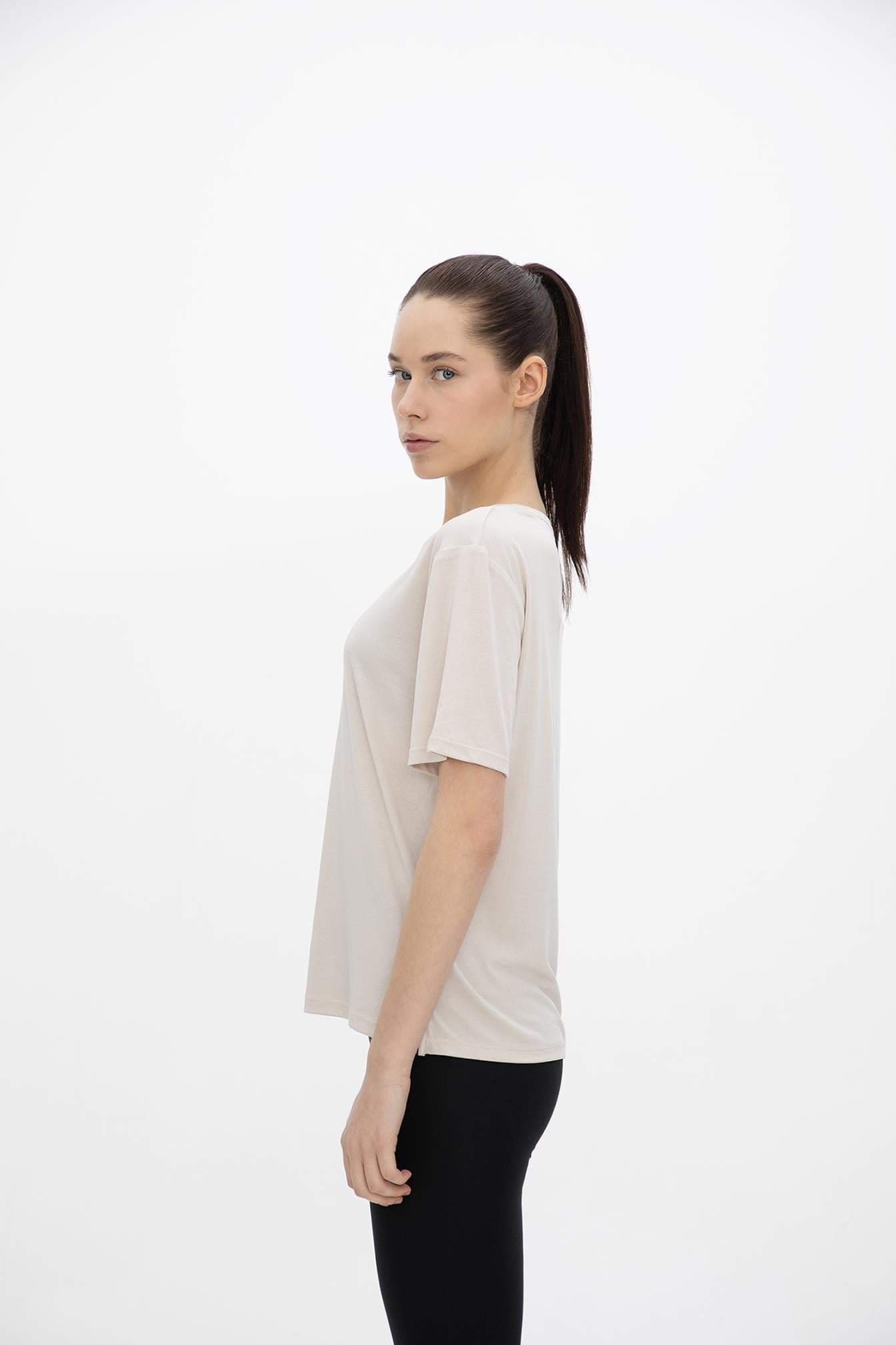 Oma Uzun Düz Dikiş T Shirt Cloud Dancer S
