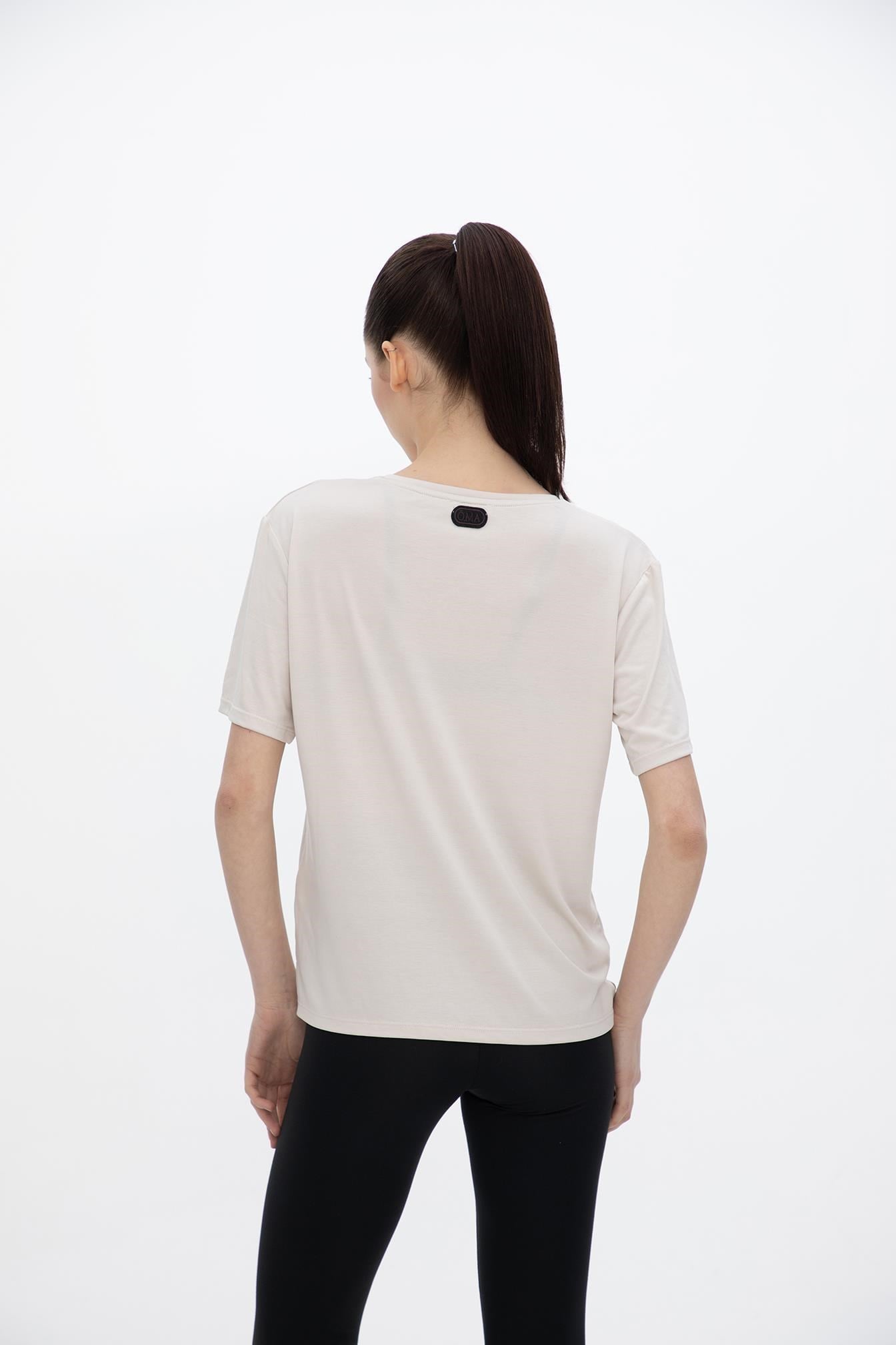 Oma Uzun Düz Dikiş T Shirt Cloud Dancer M