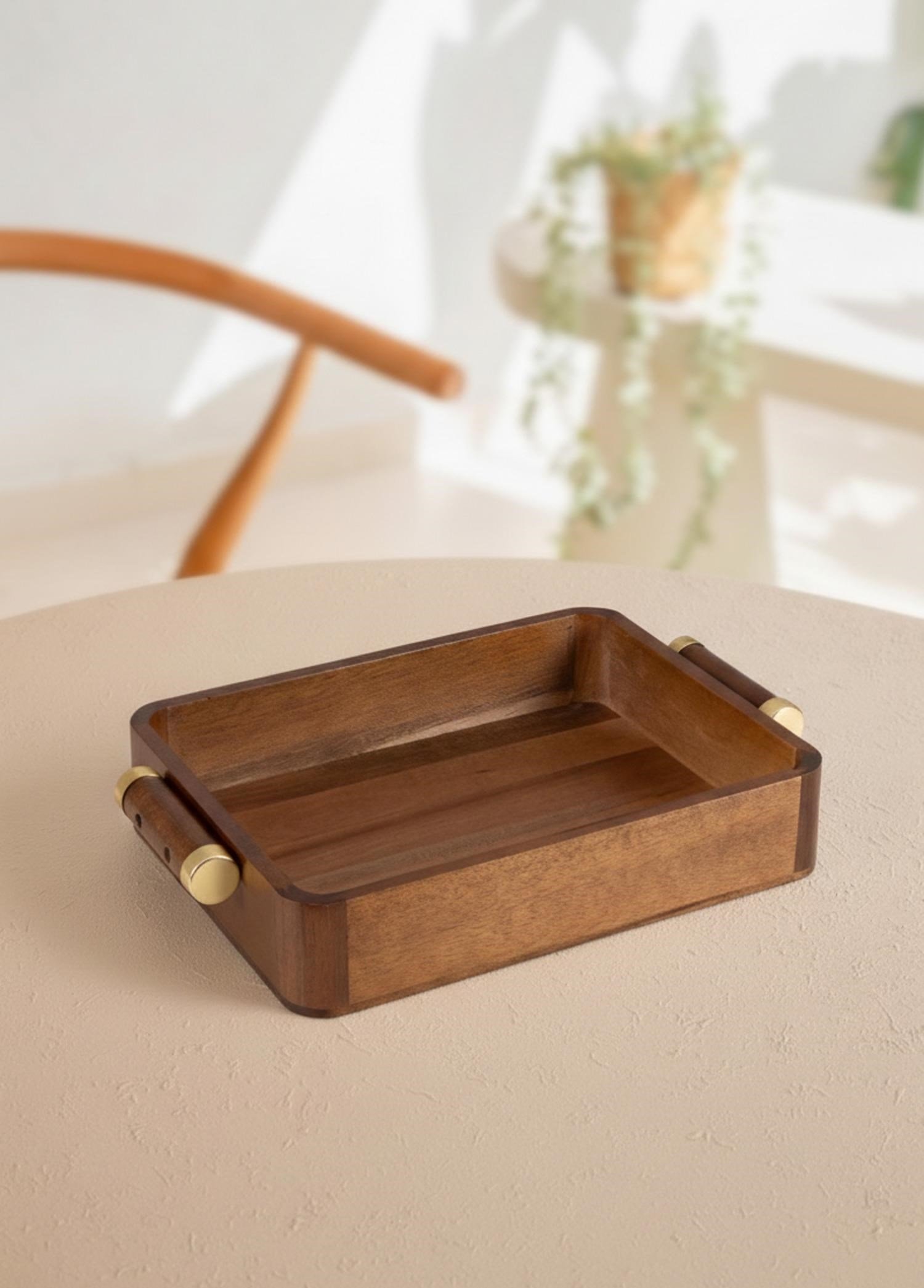 The Mia Natura Akasya Metal Kulplu Tepsi Gold 35x23x6 cm