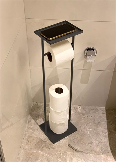 The Mia Tepsili Tuvalet Kağıdı Stand Siyah 54x15x12 cm