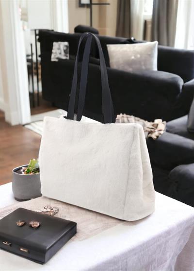 The Mia Peluş Çanta Beyaz 36x44 cm