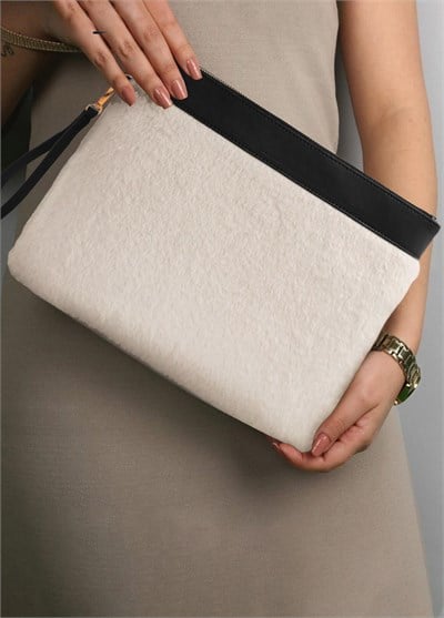 The Mia Peluş Clutch Çanta Beyaz 26x33 cm