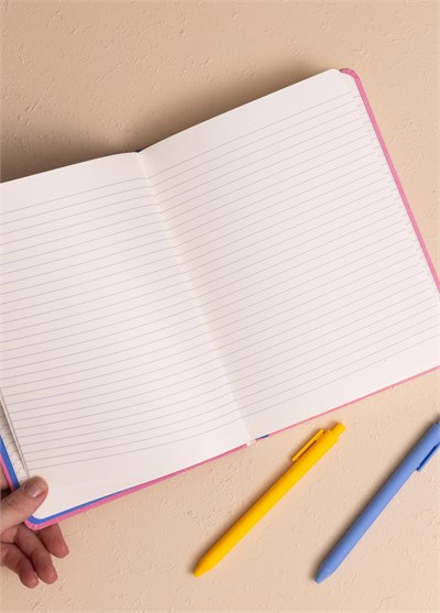 The Mia Pembe Bahar Desenli Defter 16 x 21 cm