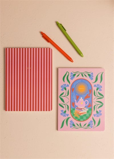 The Mia Pembe Çiçek Desenli Defter 16 x 21 cm
