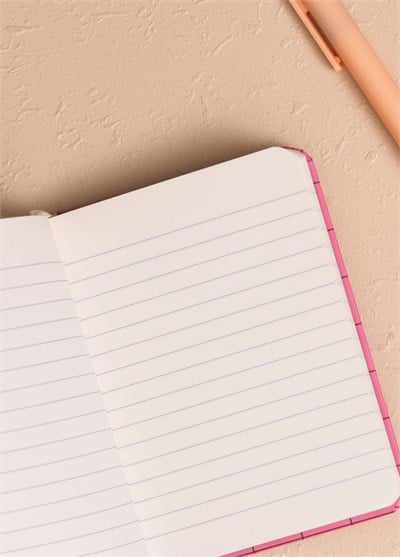 The Mia Pembe Kareli Defter 7 x 10 cm