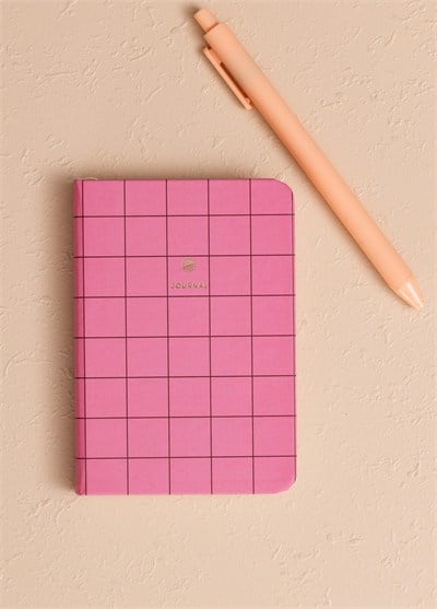 The Mia Pembe Kareli Defter 7 x 10 cm