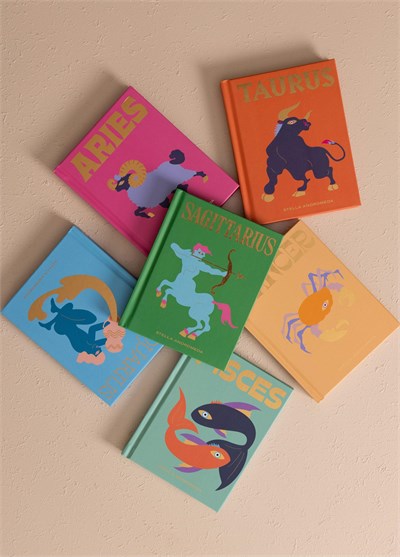 The Mia Aquarius Kitap