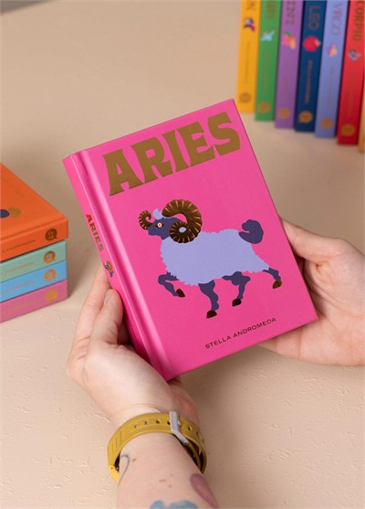 The Mia Aries AKitap