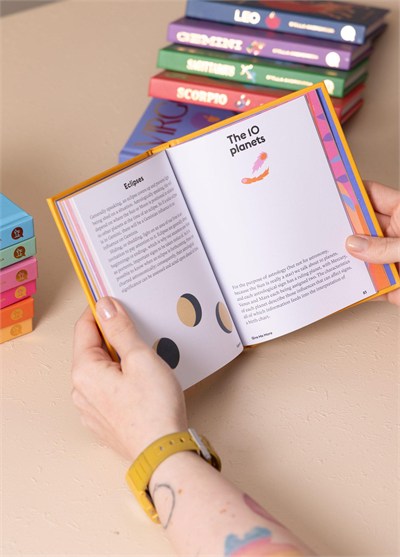 The Mia Capricorn Kitap
