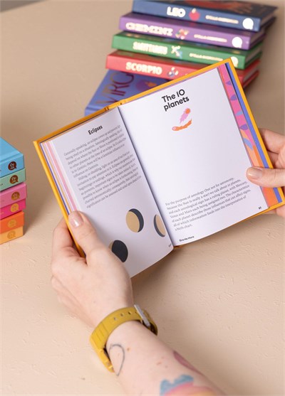 The Mia Capricorn Kitap
