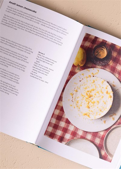 The Mia The Italian Pantry Kitap