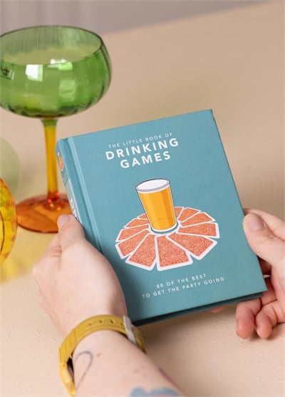 The Mia The Little Book Of Drinking Games A Kitap