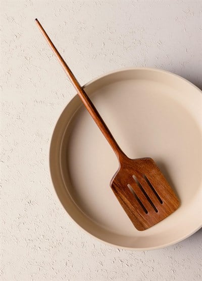 The Mia Natura Akasya Delikli Spatula 35x8 cm