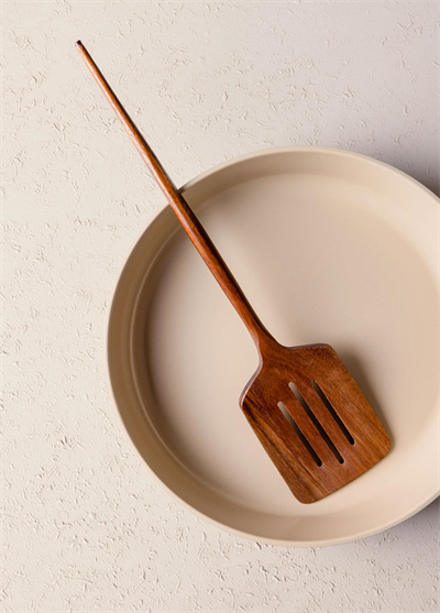 The Mia Natura Akasya Delikli Spatula 35x8 cm