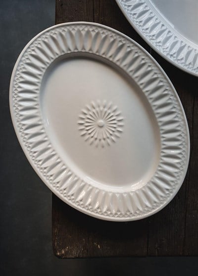 The Mia Grande Servis Tabağı Beyaz 50x37 cm