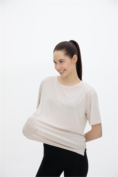 Oma Uzun Düz Dikiş T Shirt Cloud Dancer S