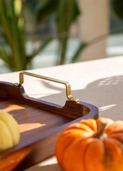 The Mia Natura Metal Kollu Akasya Tepsi 30x23 cm