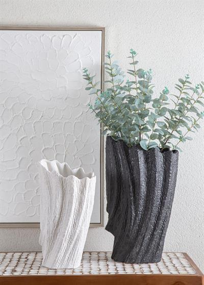 The Mia Licia Seramik Vazo Beyaz 24x15x38 cm