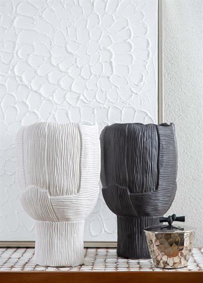 The Mia Licia Seramik Vazo Beyaz 27x27x22 cm