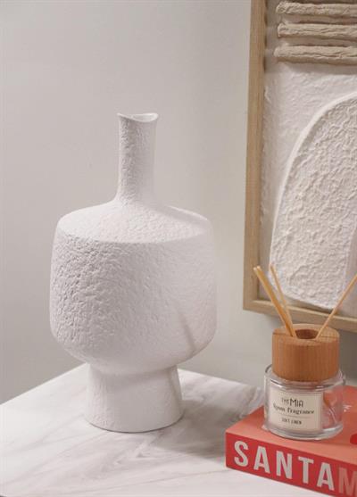 The Mia Licia Seramik Vazo Beyaz 18x18x37 cm