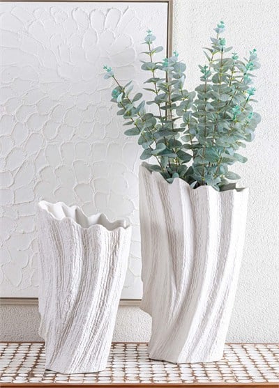 The Mia Licia Seramik Vazo Beyaz 29x19x47 cm