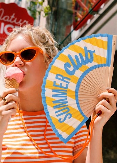 The Mia El Yelpazesi Summer Club