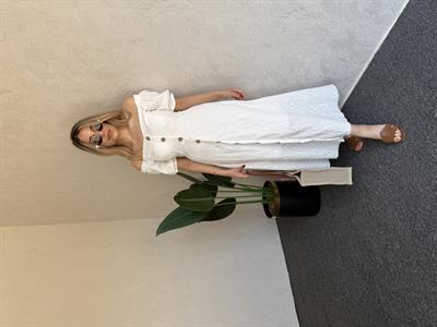 Düğmeli Kısa Kol Brode Elbise Beyaz- 1050