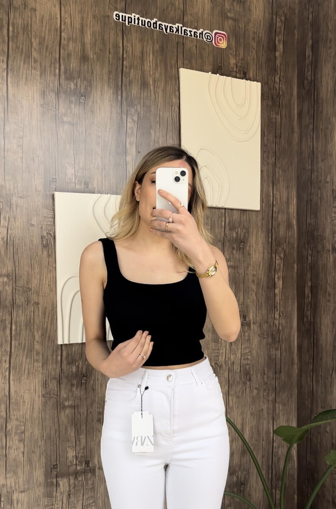 Basic Crop Siyah