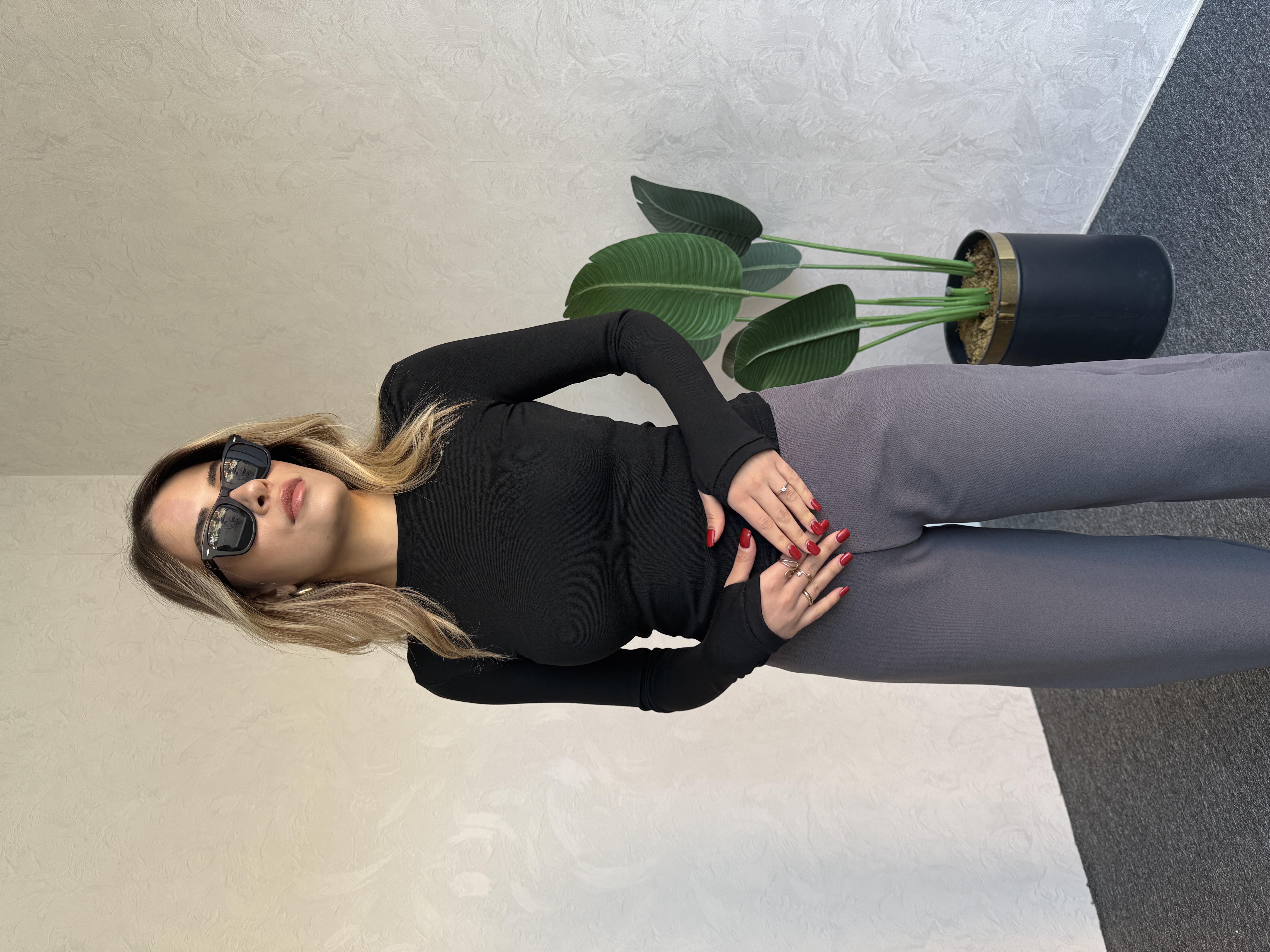 Parmak Geçme Detay Modal Bluz Siyah - 1073