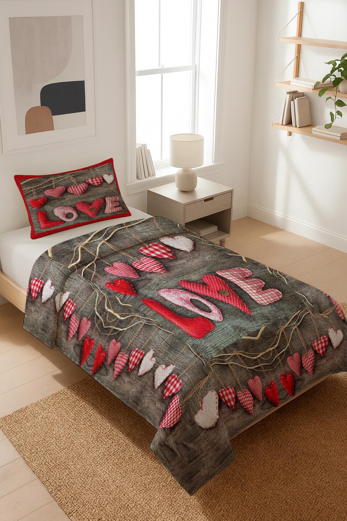 Love Yazılı Kadife Kumaş Kapitoneli Tek Kişilik Yatak Örtüsü Seti (2 Parça) TKY0043