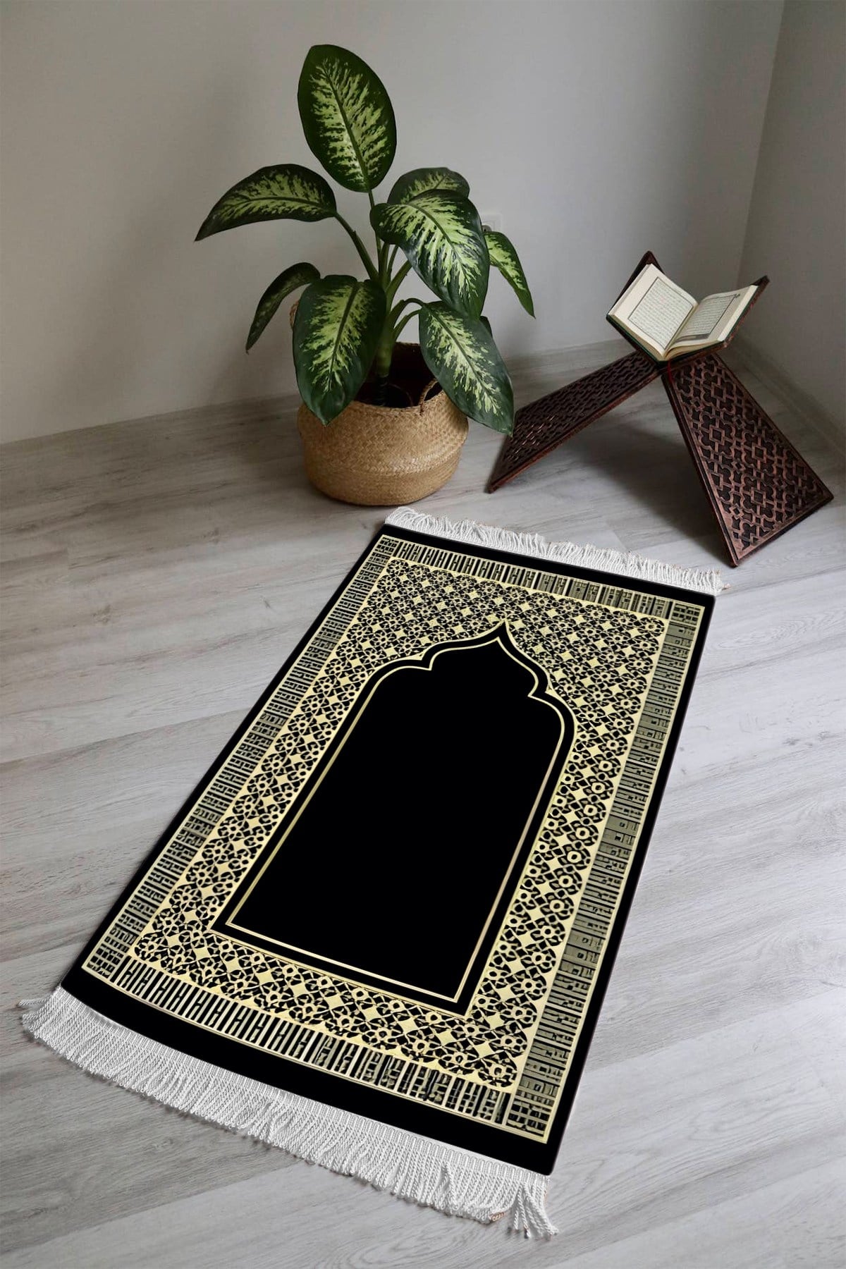 Dijital Baskı Kaymaz Tabanlı Yıkanabilir Püsküllü Seccade SCD0014