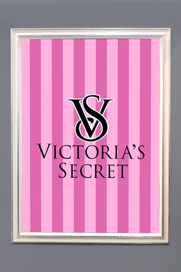Dekoratif Modern Çerçeveli Victoria Secret Desenli Duvar Tablosu 50x70 CM
