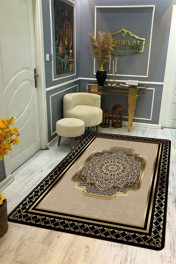 Kaymaz Taban Yıkanabilir Dijital Baskı Çerçeveli Gold Çizgili Halı